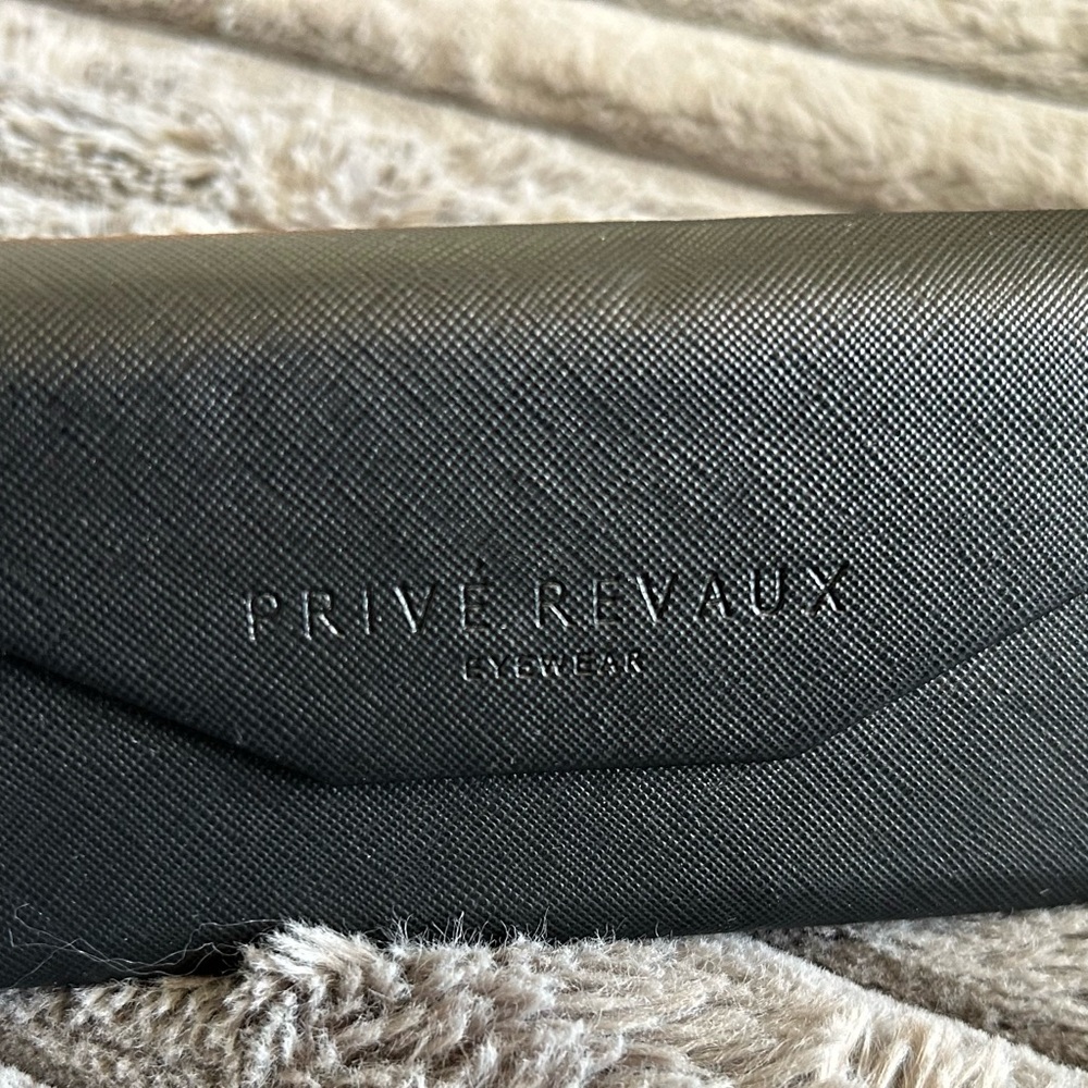 Prive Revaux Black Aviator Sunglasses with Foldable Case - Picture 2 of 7